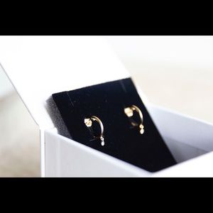 Mejuri 14k gold earrings with diamonds